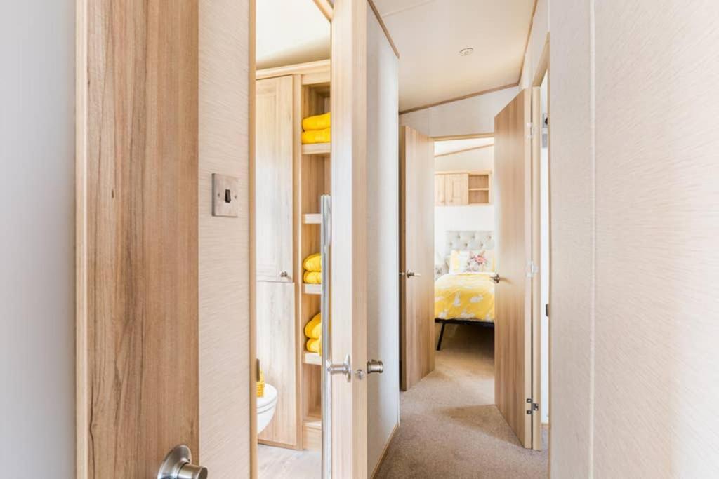 Thumper - Luxury With Hot Tub Holiday home