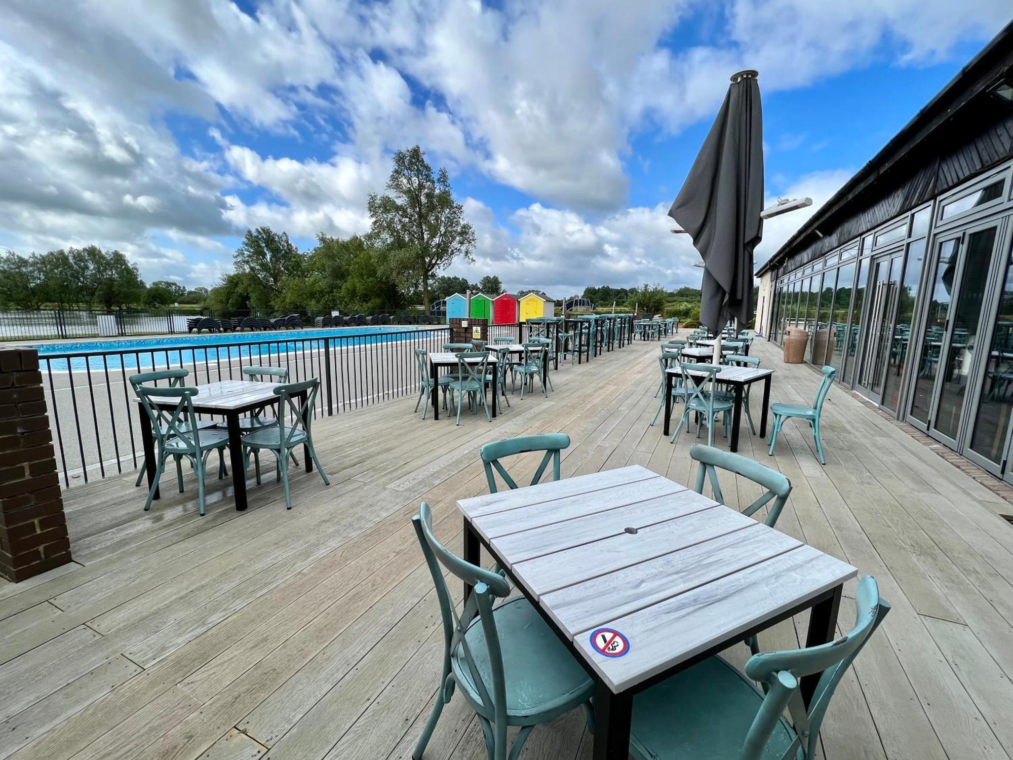 Thumper - Luxury With Hot Tub Holiday home *