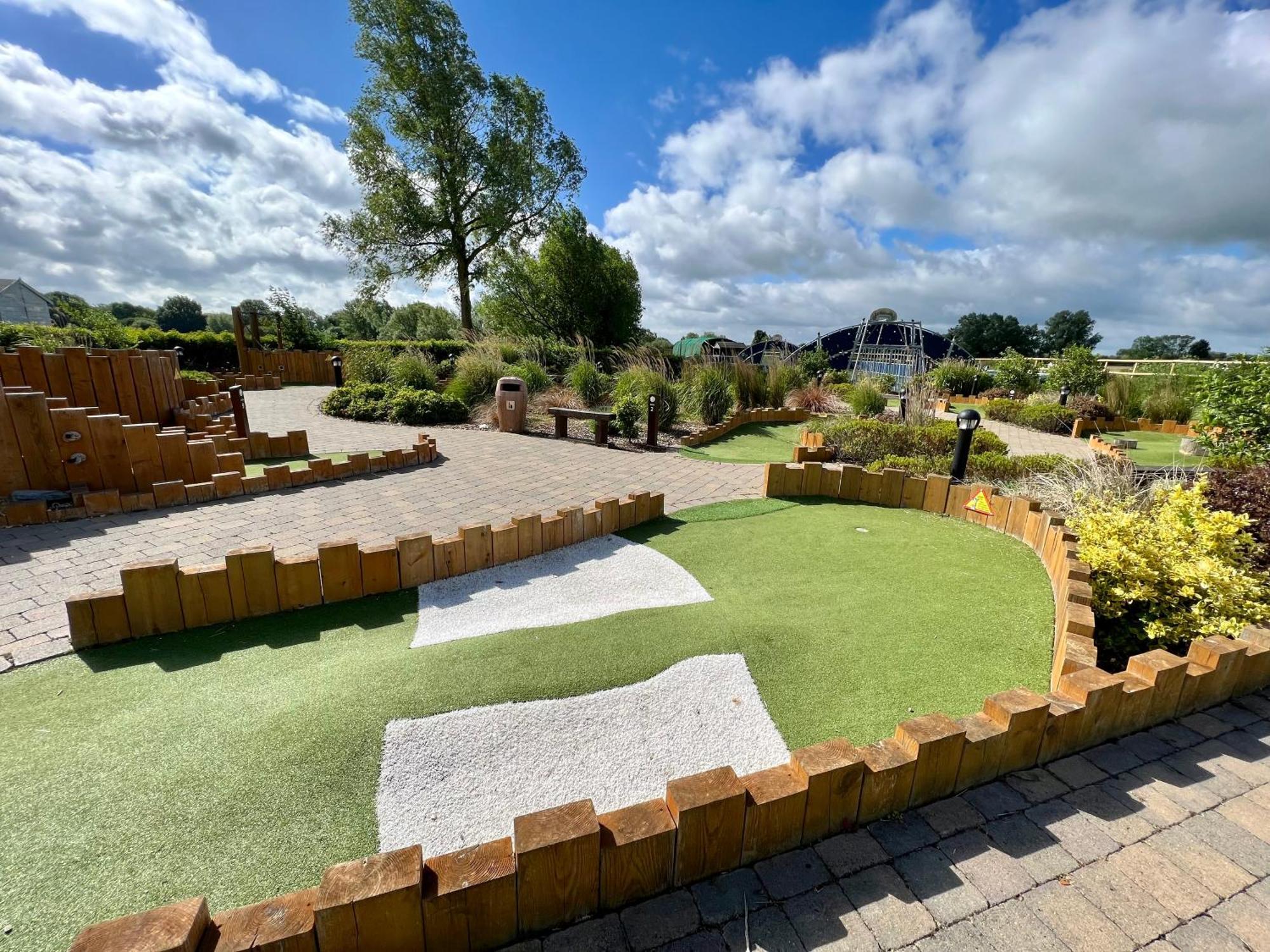 Thumper - Luxury With Hot Tub Holiday home *